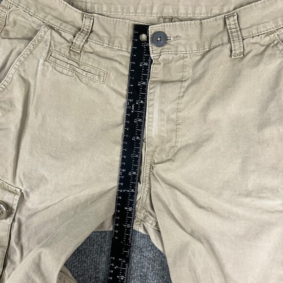 Levi's Cargo Shorts Mens 34 Beige Utility Pockets Outdoor Classic Style 42135 - Picture 4 of 9